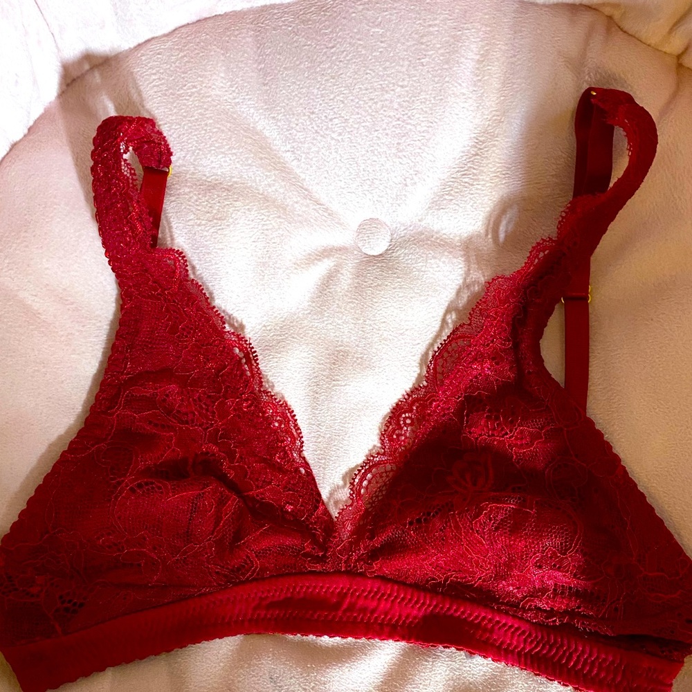 NWOT Urban Outfitters Red Lace Bralette